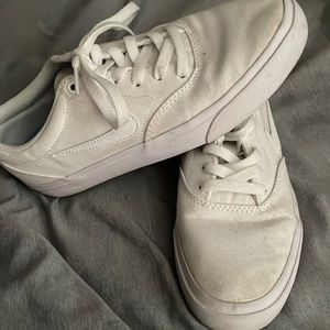 NIKE SBA CANVAS SHOES
